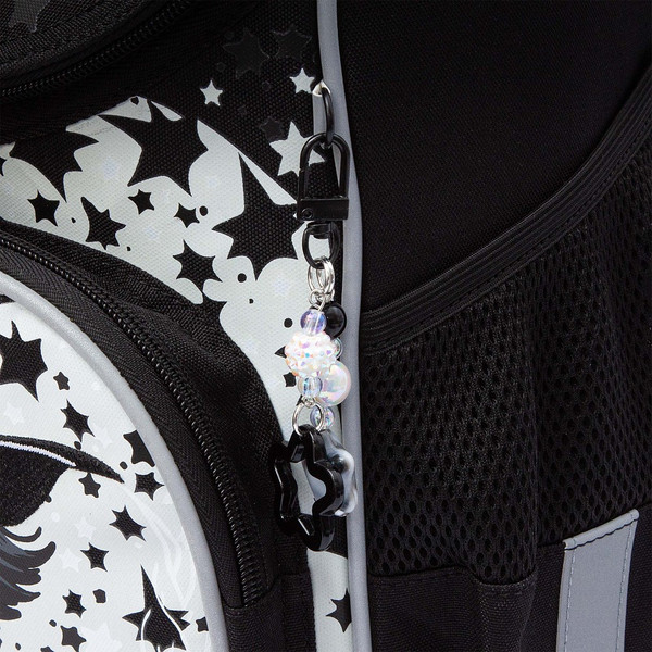 Изображение товара Школьный рюкзак Grizzly RAm-584-7 (черный/белый)