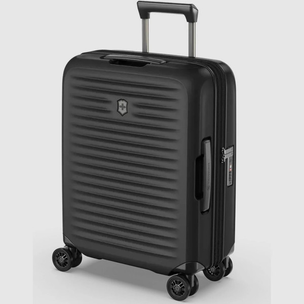 Изображение товара Чемодан на колесах Victorinox Airox Advanced / 612586 (черный матовый)