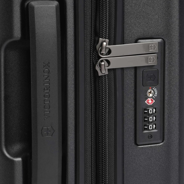 Изображение товара Чемодан на колесах Victorinox Airox Advanced / 612586 (черный матовый)