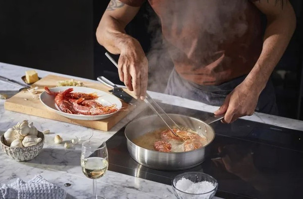 Изображение товара Сотейник Fiskars All Steel / 1064746