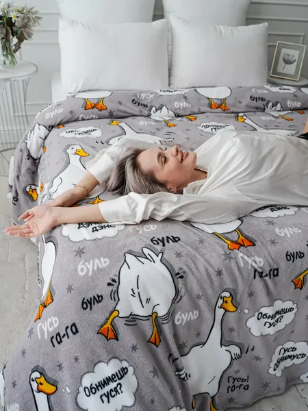 Изображение товара Плед Павлинка Гусь серый 200x220