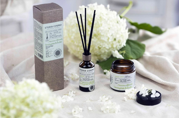 Изображение товара Свеча Eteria Cosmo Ароматическая Жасмин лемонграсс и амбра ETC0224 (Ароматическая)