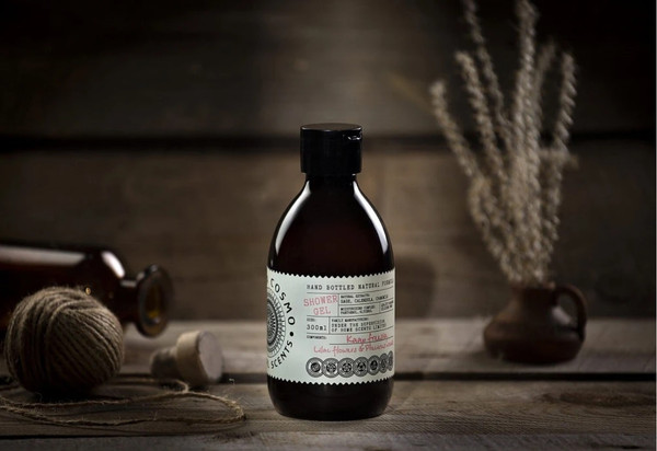 Изображение товара Гель для душа Eteria Cosmo Парфюмированный Фрезия сирень и драгоценное дерево ETC0521 (300мл)