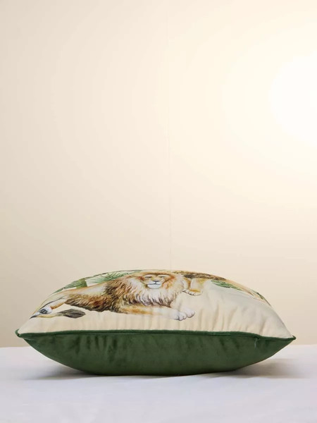 Изображение товара Чехол на подушку Arya Lions / 8680943255594 (бежевый/зеленый)