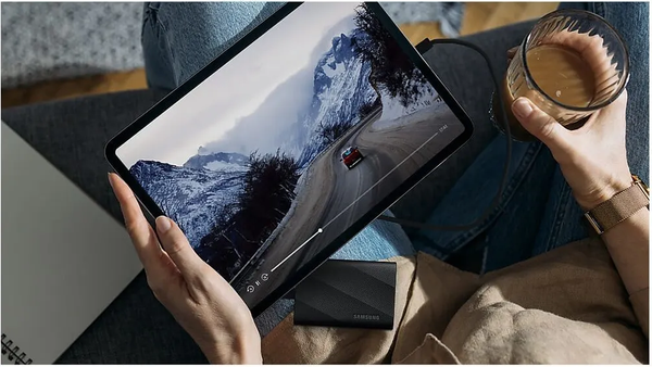 Изображение товара Внешний жесткий диск Samsung T9 1TB (MU-PG1T0B/WW)