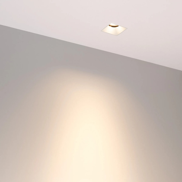 Изображение товара Точечный светильник Arlight MS-RIALTO-TRIMLESS-S40x40-9W Warm3000 WH 36deg / 048325