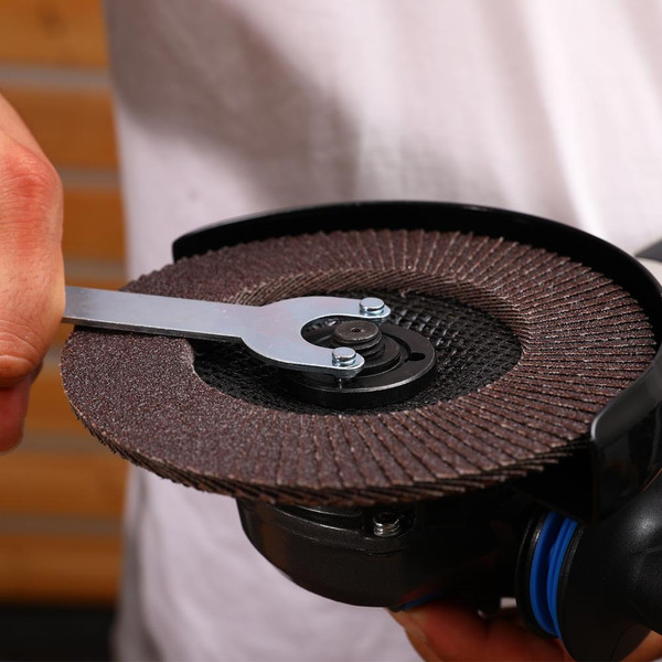 Изображение товара Угловая шлифовальная машина Deko AGDK-1600W PRO / 084-1081