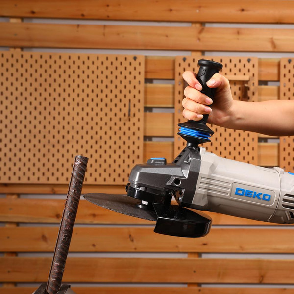 Изображение товара Угловая шлифовальная машина Deko AGDK-2600W PRO / 084-1083