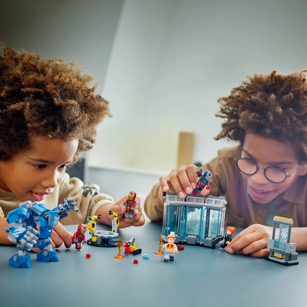 Изображение товара Конструктор Lego Marvel Лаборатория Железного Человека: Зал Доспехов / 76315