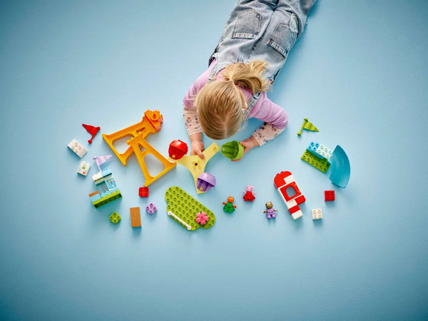 Изображение товара Конструктор Lego Duplo Ярмарка Пеппы / 10453