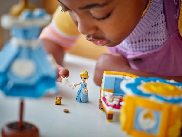 Изображение товара Конструктор Lego Disney Princess Платье Золушки / 43266
