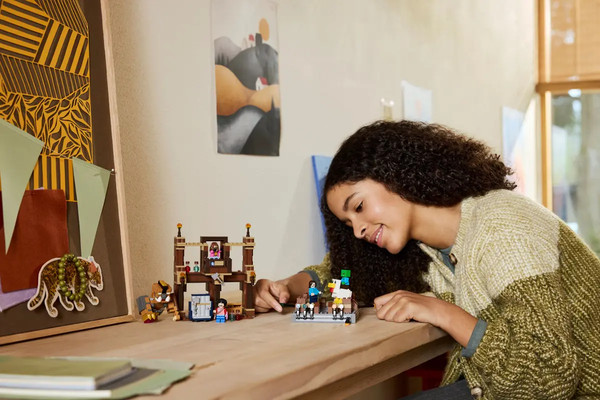 Изображение товара Конструктор Lego Minecraft Боевой ринг в лесном особняке / 21272