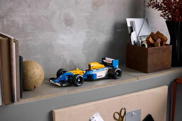 Изображение товара Конструктор Lego Icons Williams Racing FW14B Найджела Мэнселла / 10353