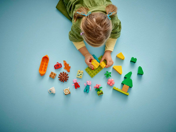Изображение товара Конструктор Lego Duplo Поход Пеппы / 10452
