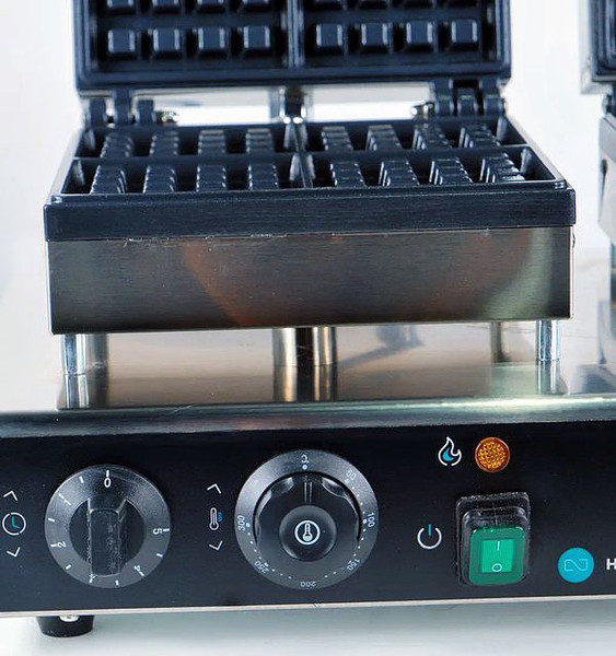 Изображение товара Профессиональная вафельница Hurakan HKN-GED2M