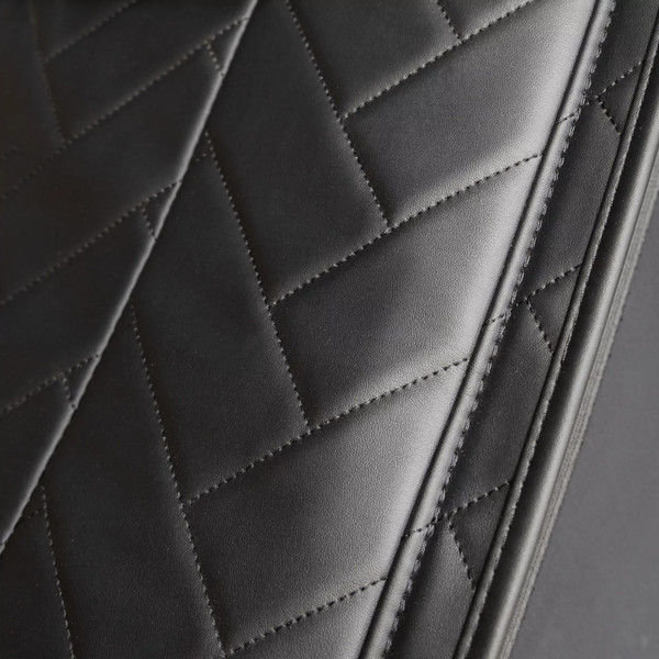 Изображение товара Массажная кушетка Richter M006 (черный)