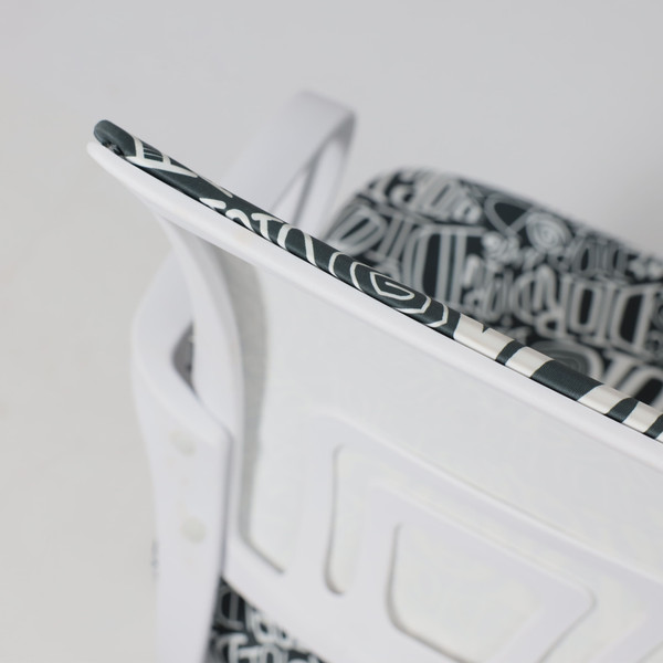 Изображение товара Кресло офисное AksHome Ricci New White (черный/белый диор)