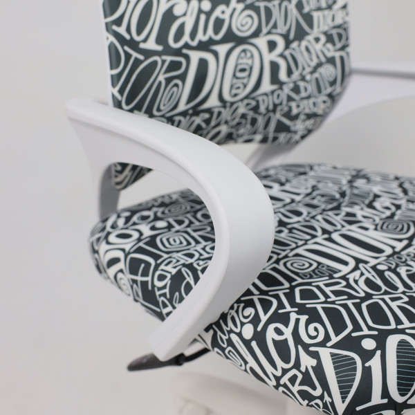 Изображение товара Кресло офисное AksHome Ricci New White (черный/белый диор)