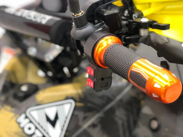 Изображение товара Электроквадроцикл Motax Grizlik E1500 (черный/желтый камуфляж)