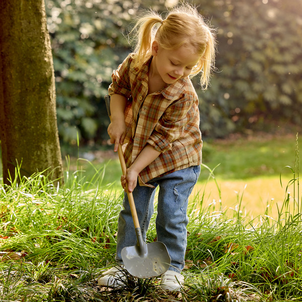 Изображение товара Лопата игрушечная Hape Садовод совковая / E5589_HP