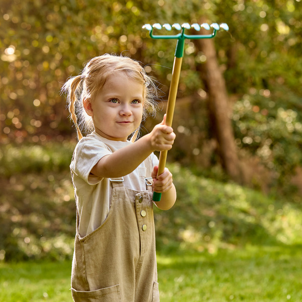 Изображение товара Грабли игрушечные Hape Садовод / E5591_HP