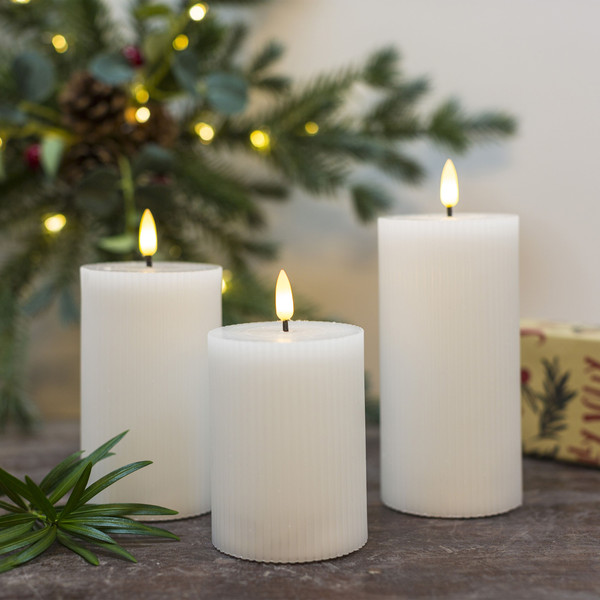 Изображение товара Набор электронных свечей AksHome Тип 1 3 свечи 7.5х13/15.5/18см 1LEDх3 2ААх3