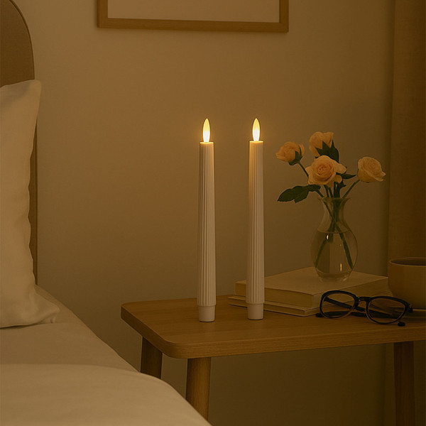 Изображение товара Набор электронных свечей AksHome Тип 2 2 свечи 2.4х25.3см 1LEDх2 2АААх2