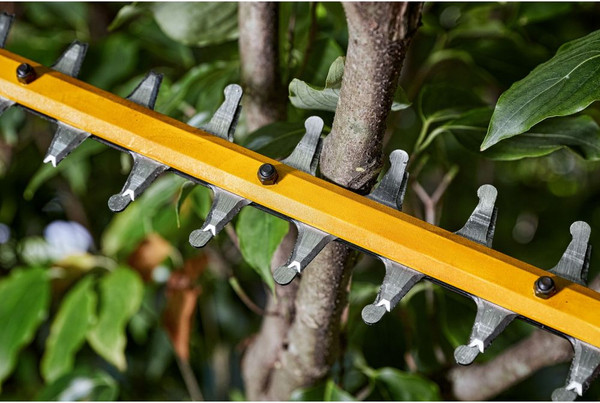 Изображение товара Кусторез аккумуляторный DeWalt DCMHT573X1