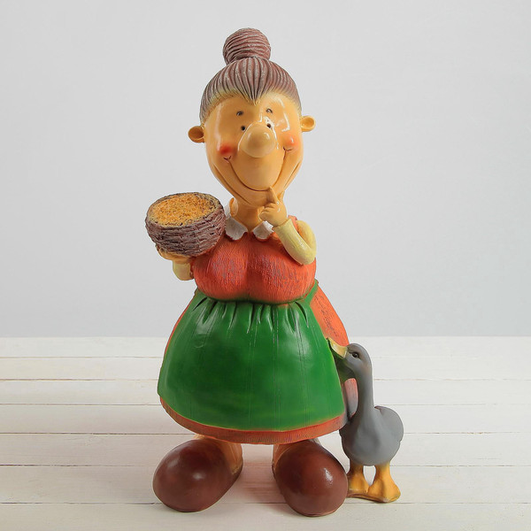 Изображение товара Фигурка для сада Хорошие сувениры Бабушка с пшеницей / 1090059