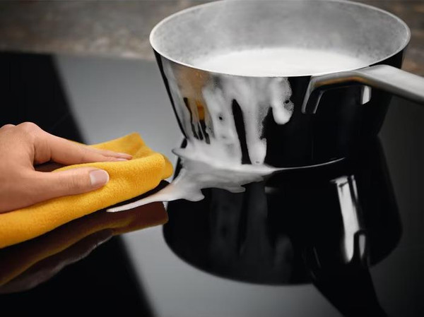 Изображение товара Индукционная варочная панель Electrolux LIB60424CK