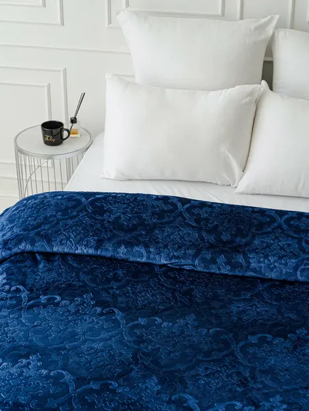 Изображение товара Плед Павлина Skandi Тиснение 150x200 (королевский синий)