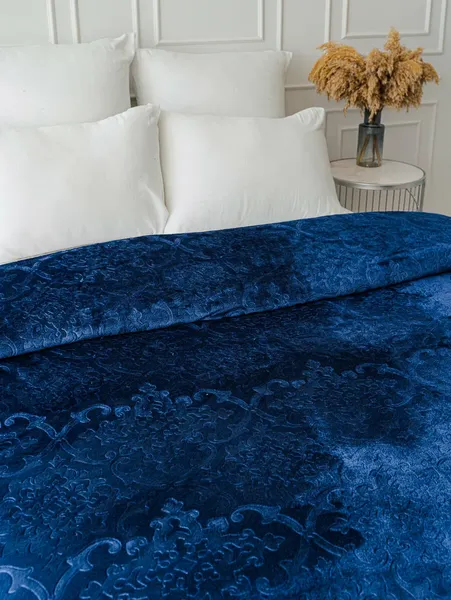 Изображение товара Плед Павлина Skandi Тиснение 150x200 (королевский синий)