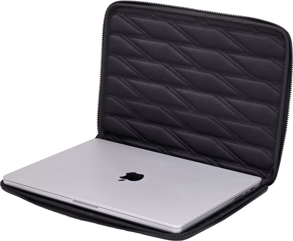 Изображение товара Чехол для ноутбука Thule Gauntlet 5 MacBook Sleeve 16 / TGSE2557BLK (черный)