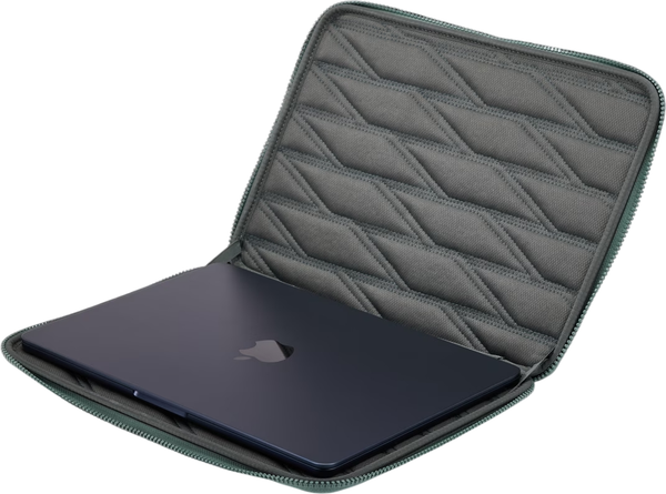 Изображение товара Чехол для ноутбука Thule Gauntlet 5 MacBook Sleeve 14 TGSE2558HZ / 3205411 (зеленый)