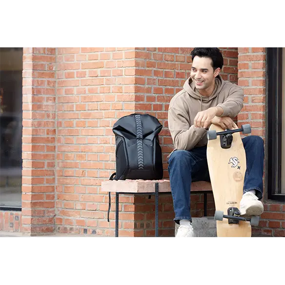 Изображение товара Рюкзак Lenovo Legion 16" Gaming Backpack GB700 / GX41M53147