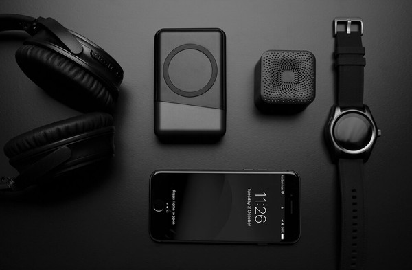 Изображение товара Портативное зарядное устройство Xindao Ultimate 10000 / P322.161 (черный/серый)