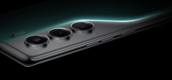 Изображение товара Смартфон Tecno Camon 40 Pro 8GB/256GB (Sandy Titanium)
