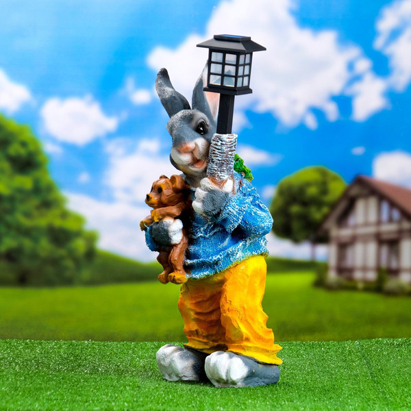 Изображение товара Садовая фигура-светильник Хорошие сувениры Заяц с фонармком и игрушкой / 4203372