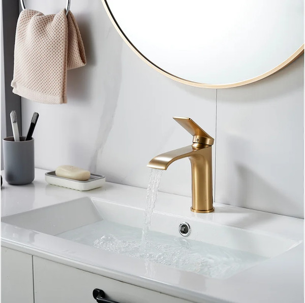 Изображение товара Смеситель Shevanik S4101G (золотой сатин)