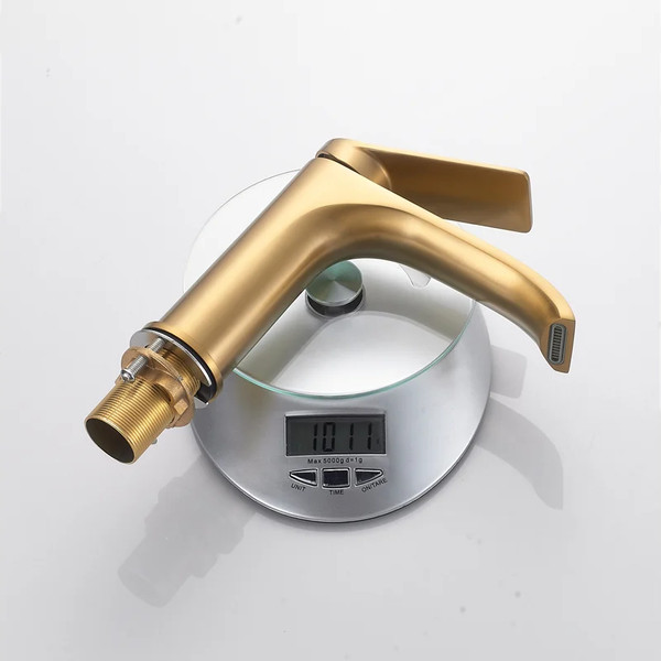 Изображение товара Смеситель Shevanik S4101G (золотой сатин)