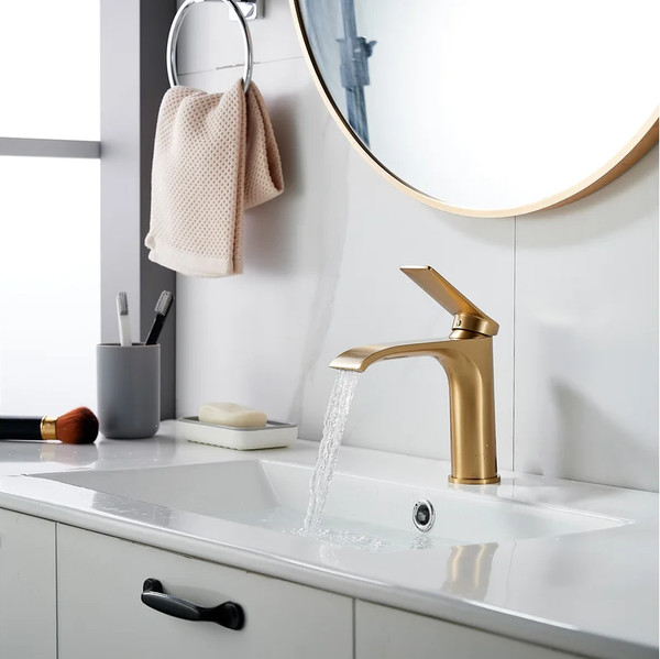 Изображение товара Смеситель Shevanik S4101G (золотой сатин)