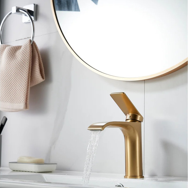 Изображение товара Смеситель Shevanik S4101G (золотой сатин)