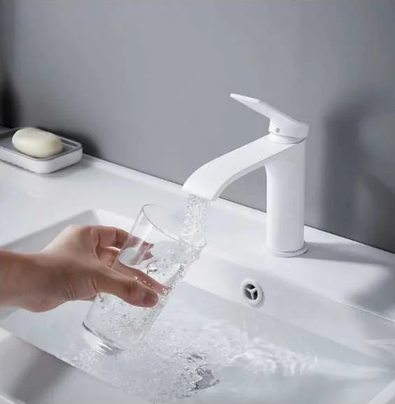 Изображение товара Смеситель Shevanik S4101C (белый)