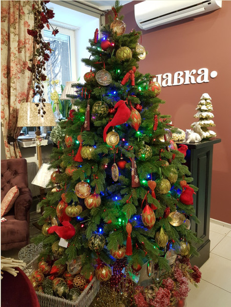 Изображение товара Ель искусственная Max Christmas Кремлевская / ЕКРС 15 (1.5м, подставка металл)