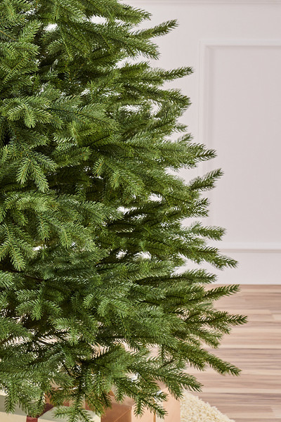 Изображение товара Ель искусственная Max Christmas Версальская / ЕСВ 21 (2.1м, подставка металл)