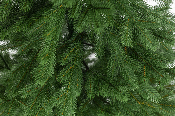 Изображение товара Ель искусственная Ёлушка Уральская / ЕУРАЛ 24 (2.4, подставка металл)