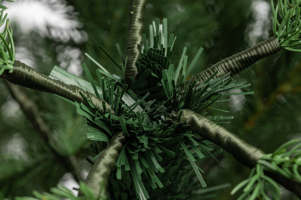 Изображение товара Ель искусственная Ёлушка Уральская / ЕУРАЛ 24 (2.4, подставка металл)