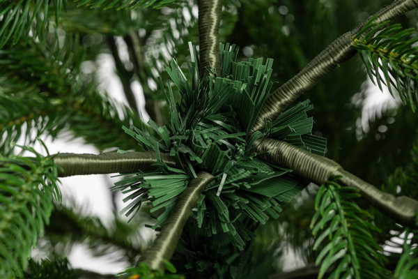 Изображение товара Ель искусственная Ёлушка Литая Марьинская / ЕМАР 17 (1.7м)