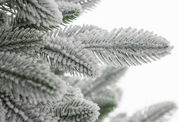 Изображение товара Ель искусственная Ёлушка Донская заснеженная / ЕДОНЗ 15 (1.5м, подставка пластик)