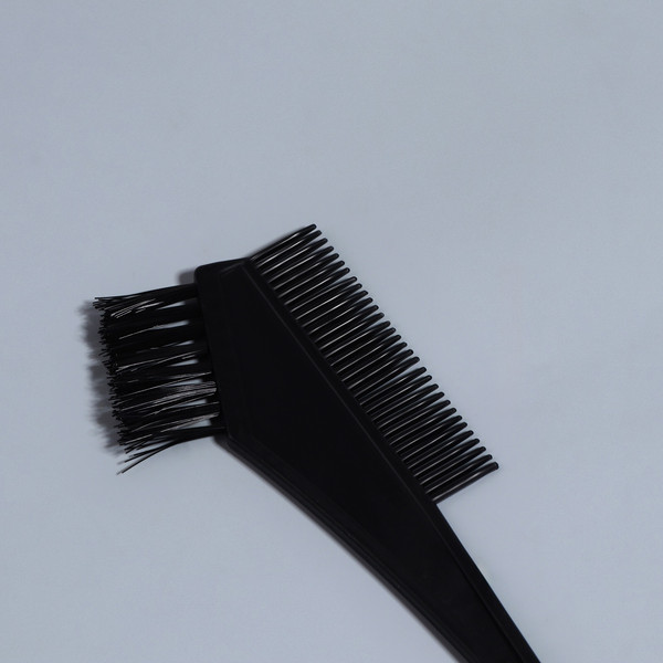 Изображение товара Набор для окрашивания волос Queen Fair Кисть-расческа+чаша+кисть / 799103